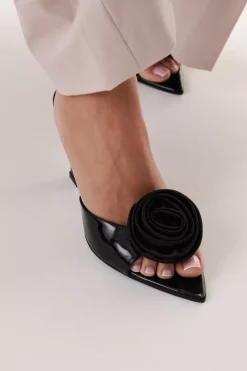 Carinii Na Obcasie | Eleganckie*Czarne klapki na obcasie z ozdobą --B10279-037-000-000-000
